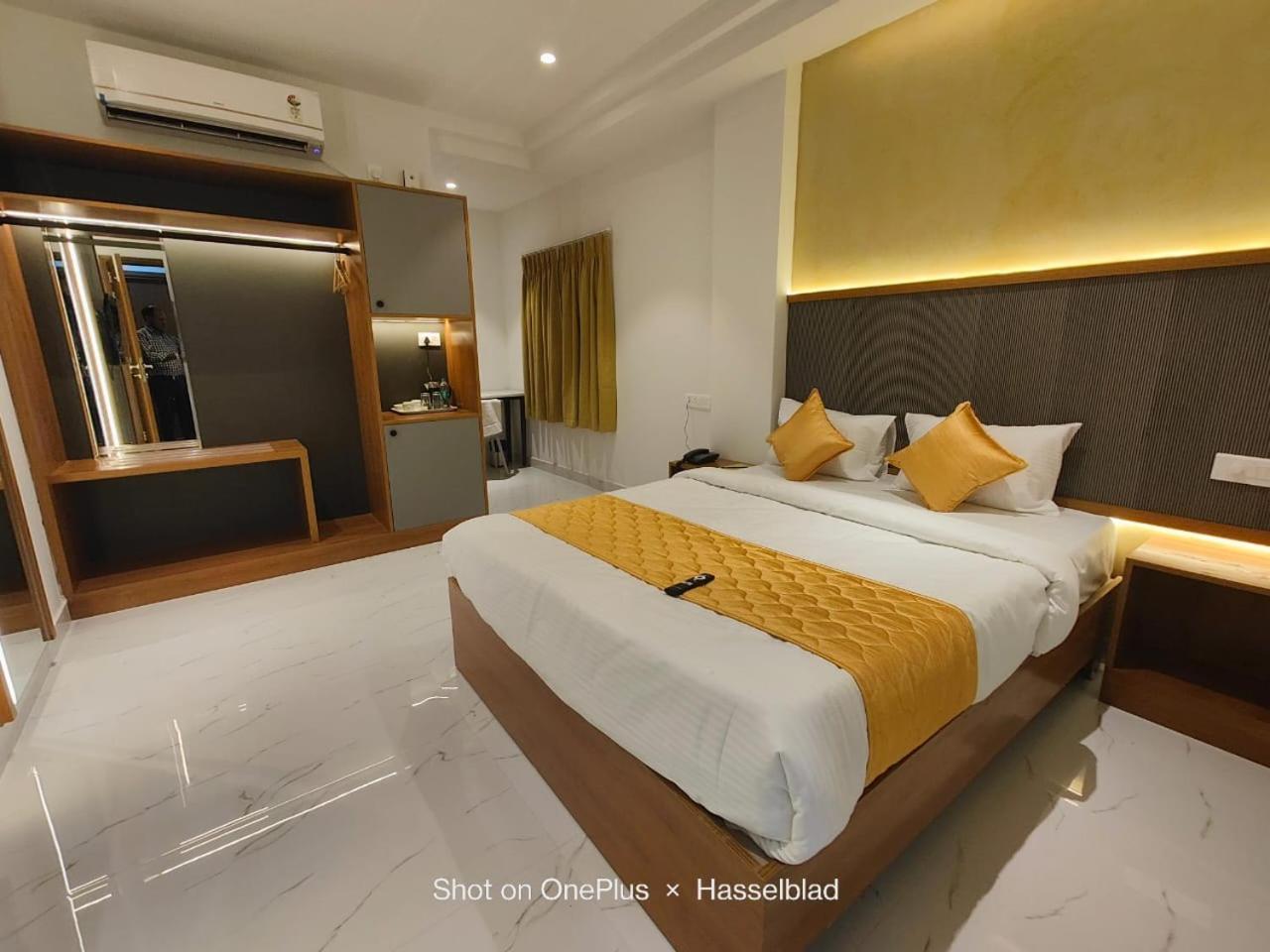 Hotel La Premier Hyderabad Exterior photo