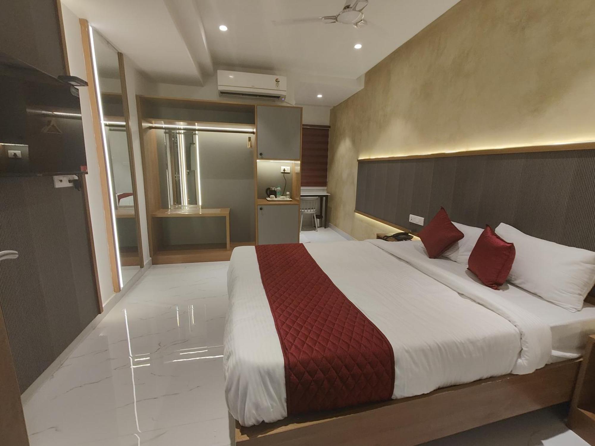 Hotel La Premier Hyderabad Exterior photo