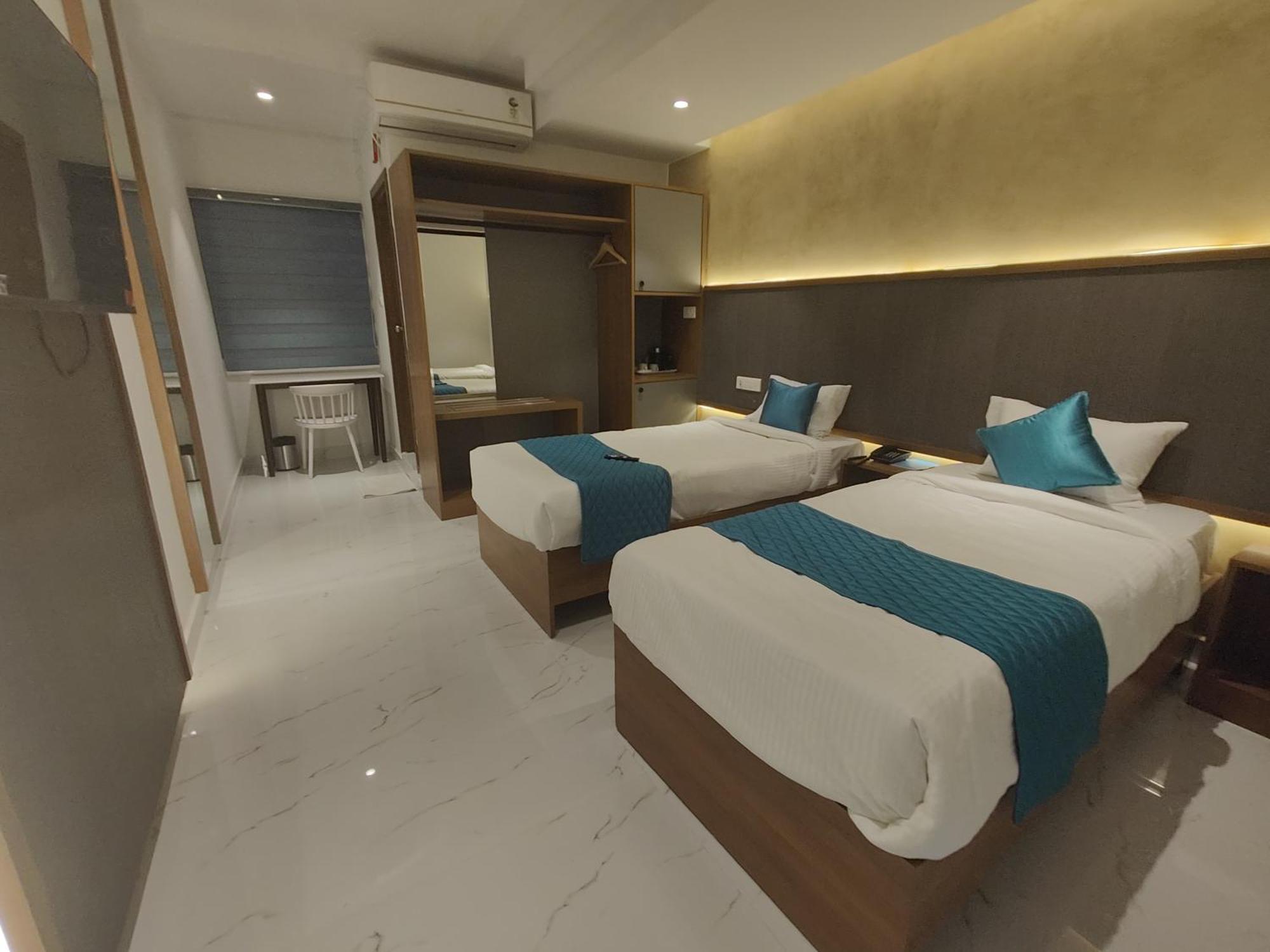 Hotel La Premier Hyderabad Exterior photo