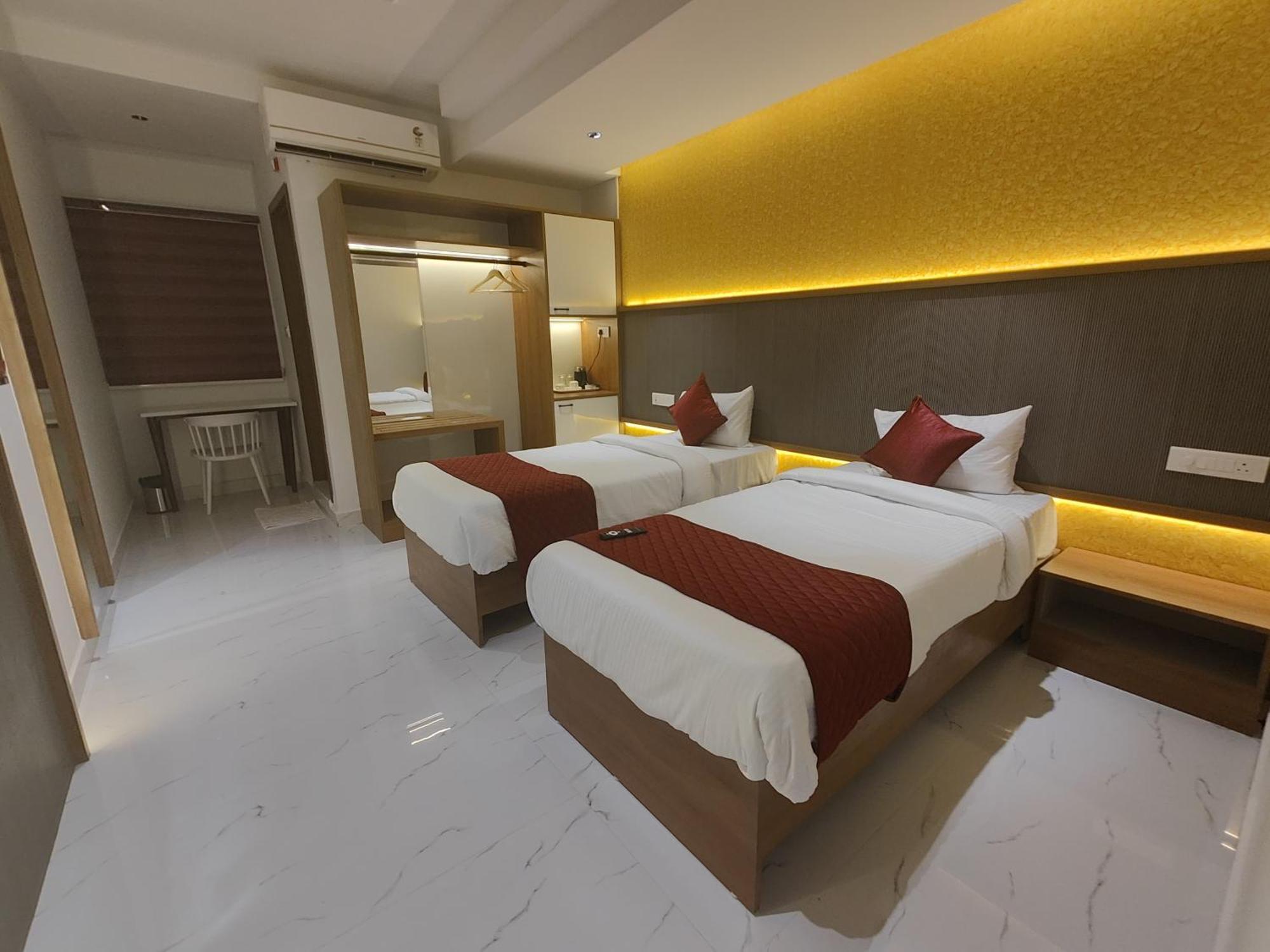 Hotel La Premier Hyderabad Exterior photo